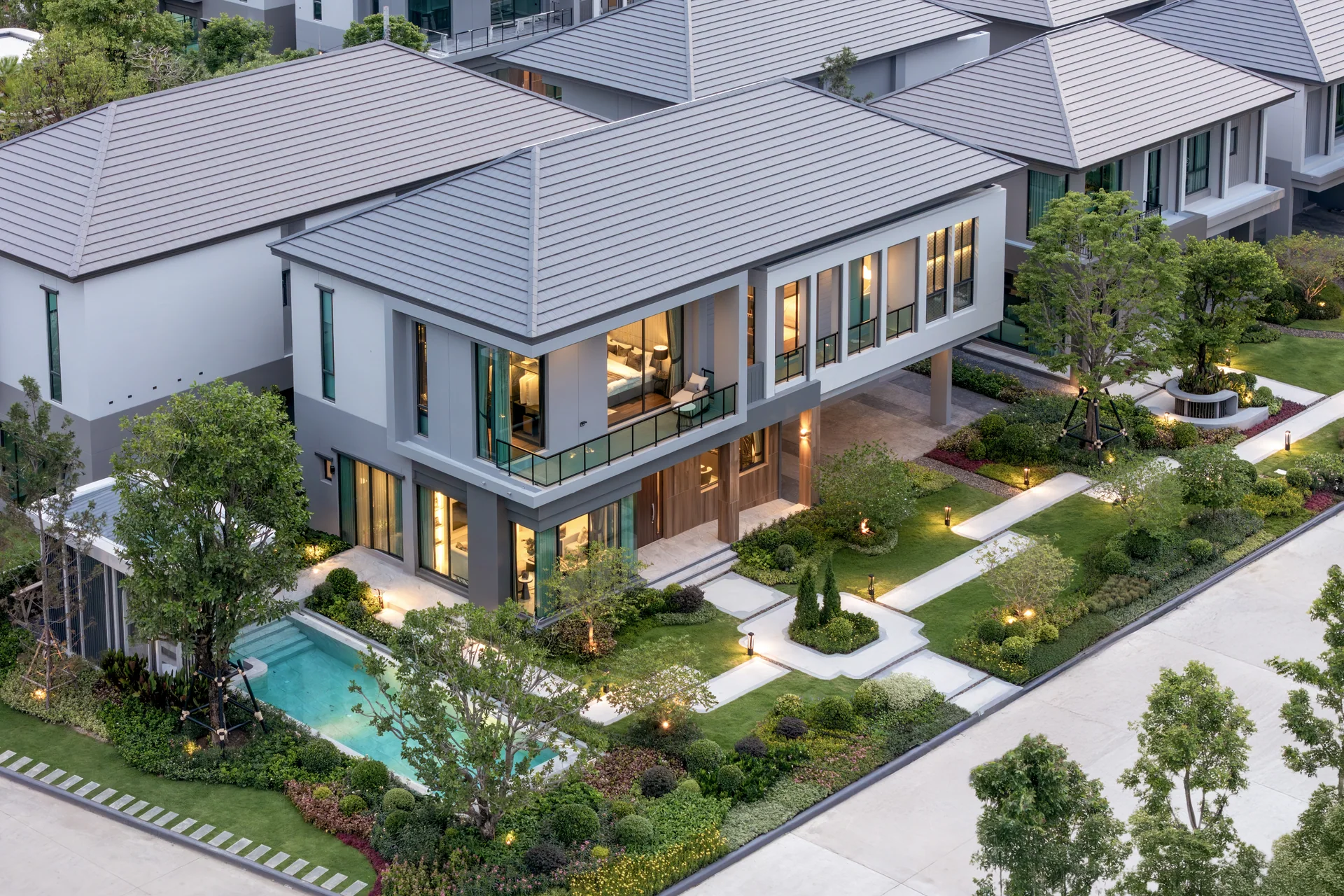 ภาพภายนอกบ้านตัวอย่าง ZENITH ไม่ใช่การยืนยันข้อเสนอราคา 15.9 ล้านบาท