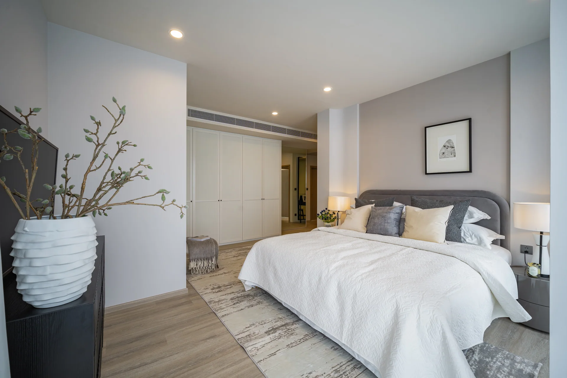 PYNN Soonvijai: Bedroom interior