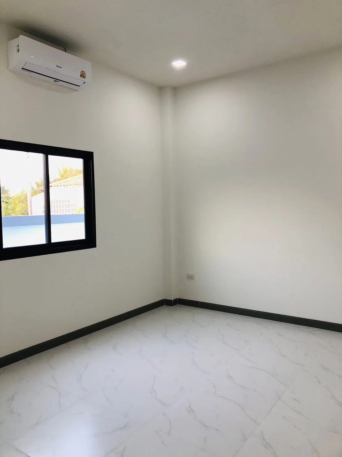 Huay Yai house: Pièce intérieure non meublée
