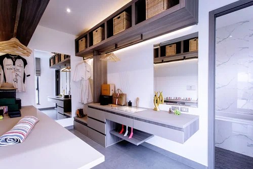 Plantation Estates: Wardrobe and dressing area