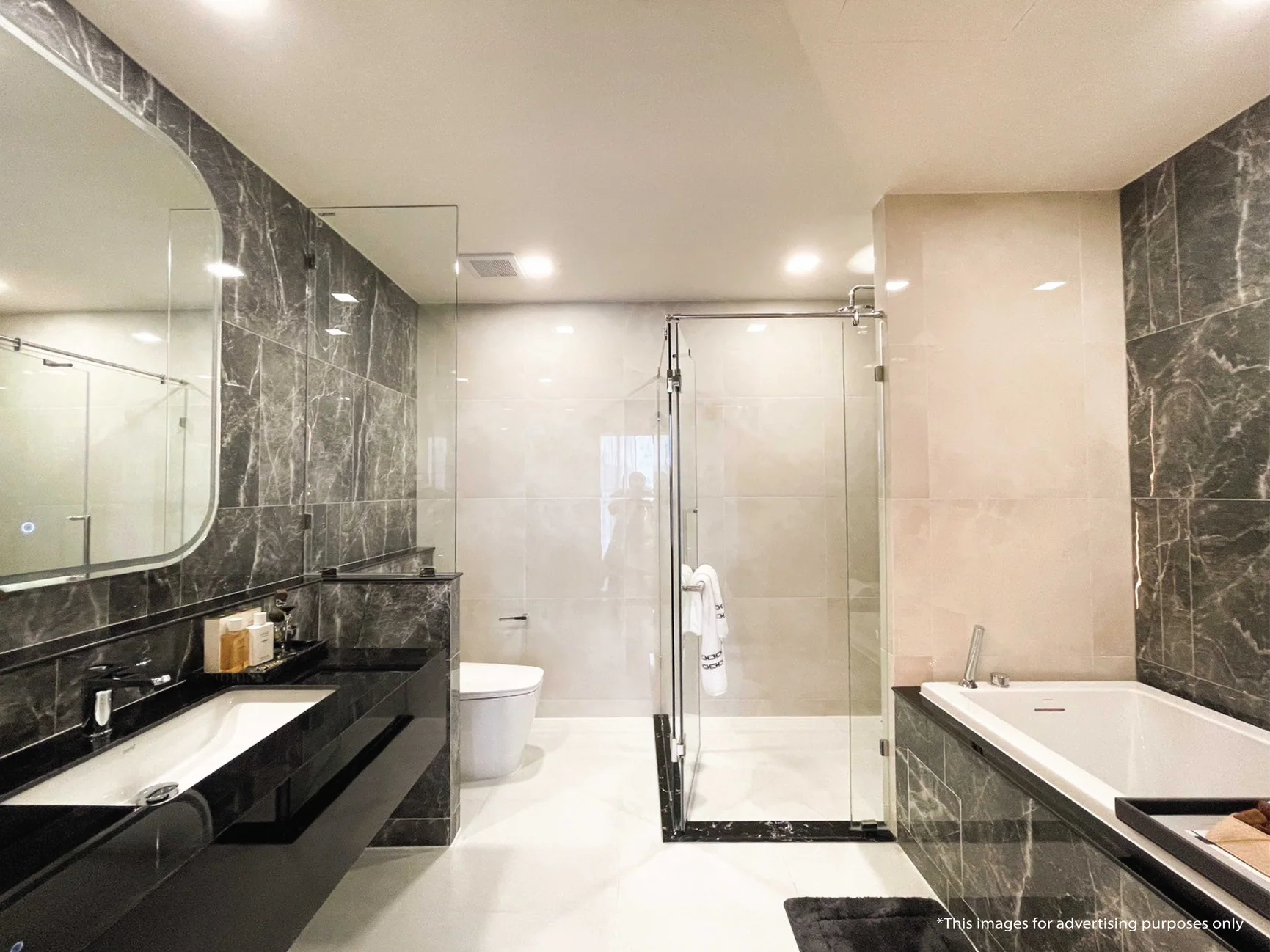 Aquarous Jomtien: Bathroom interior